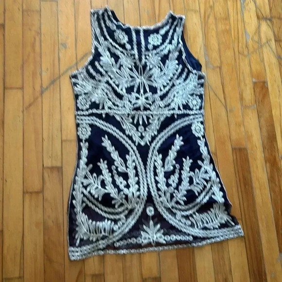 Marie claire embroidered navy dress - Picture 3 of 4